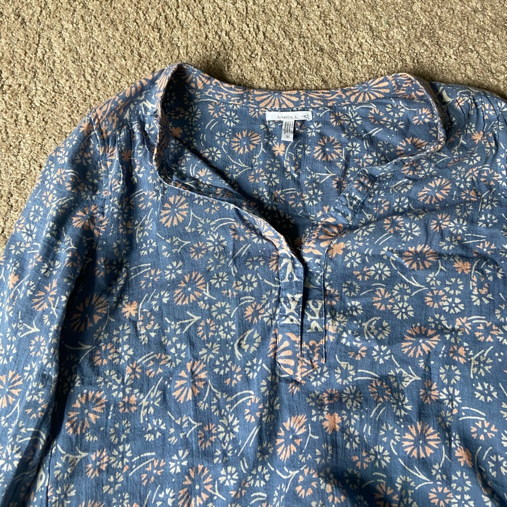 ONeill pullover top